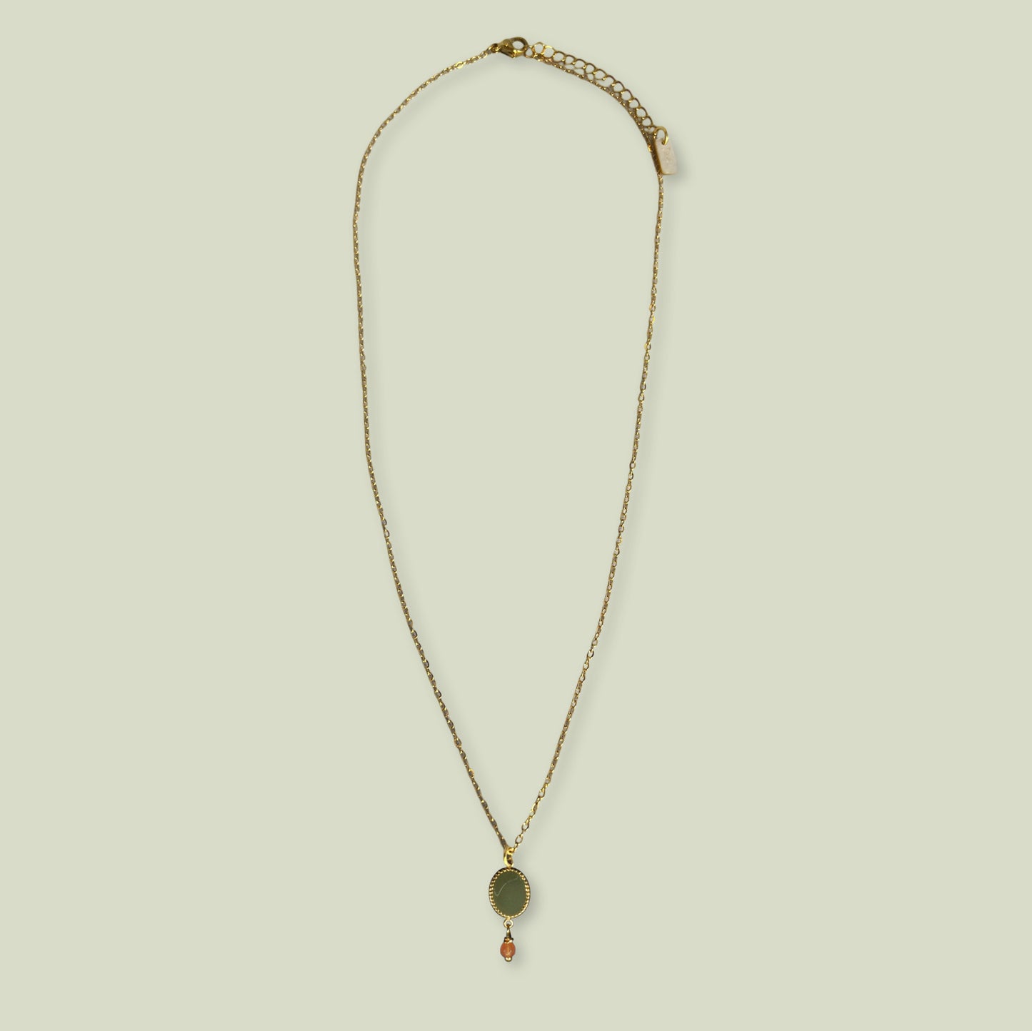 Nona ketting met emaille ovale hanger