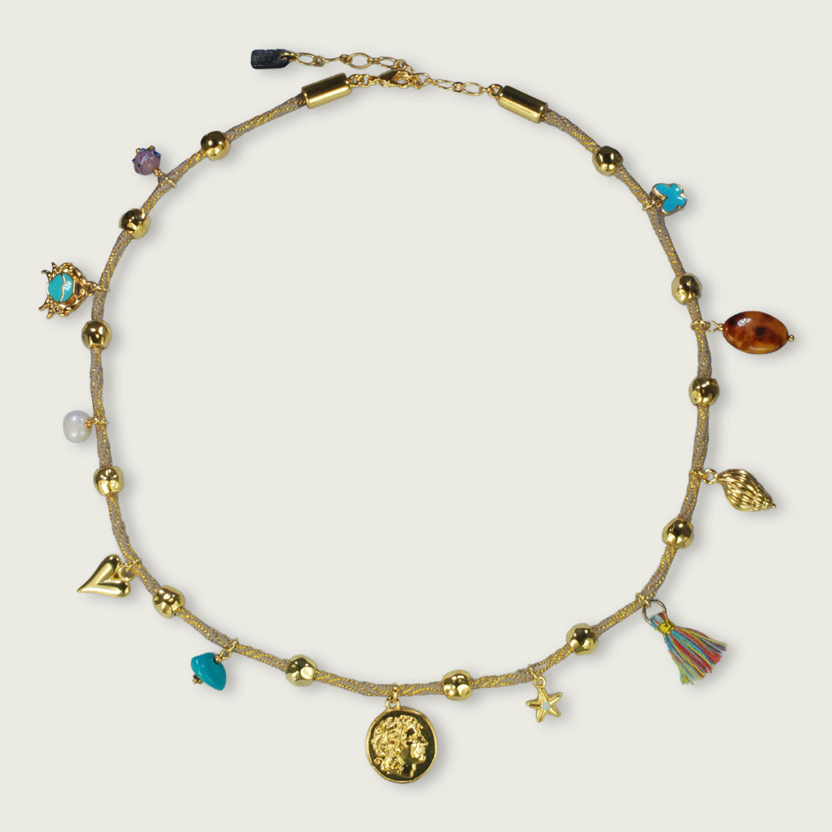 Charm ketting op dik koord