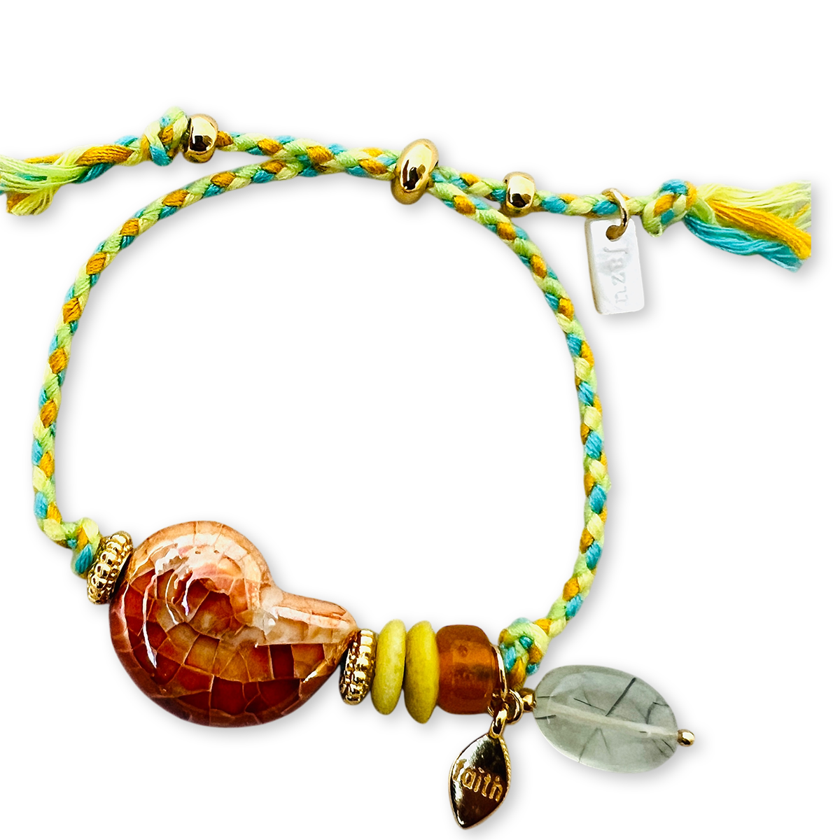 Unieke, handgemaakte armbandjes met keramieke schelp