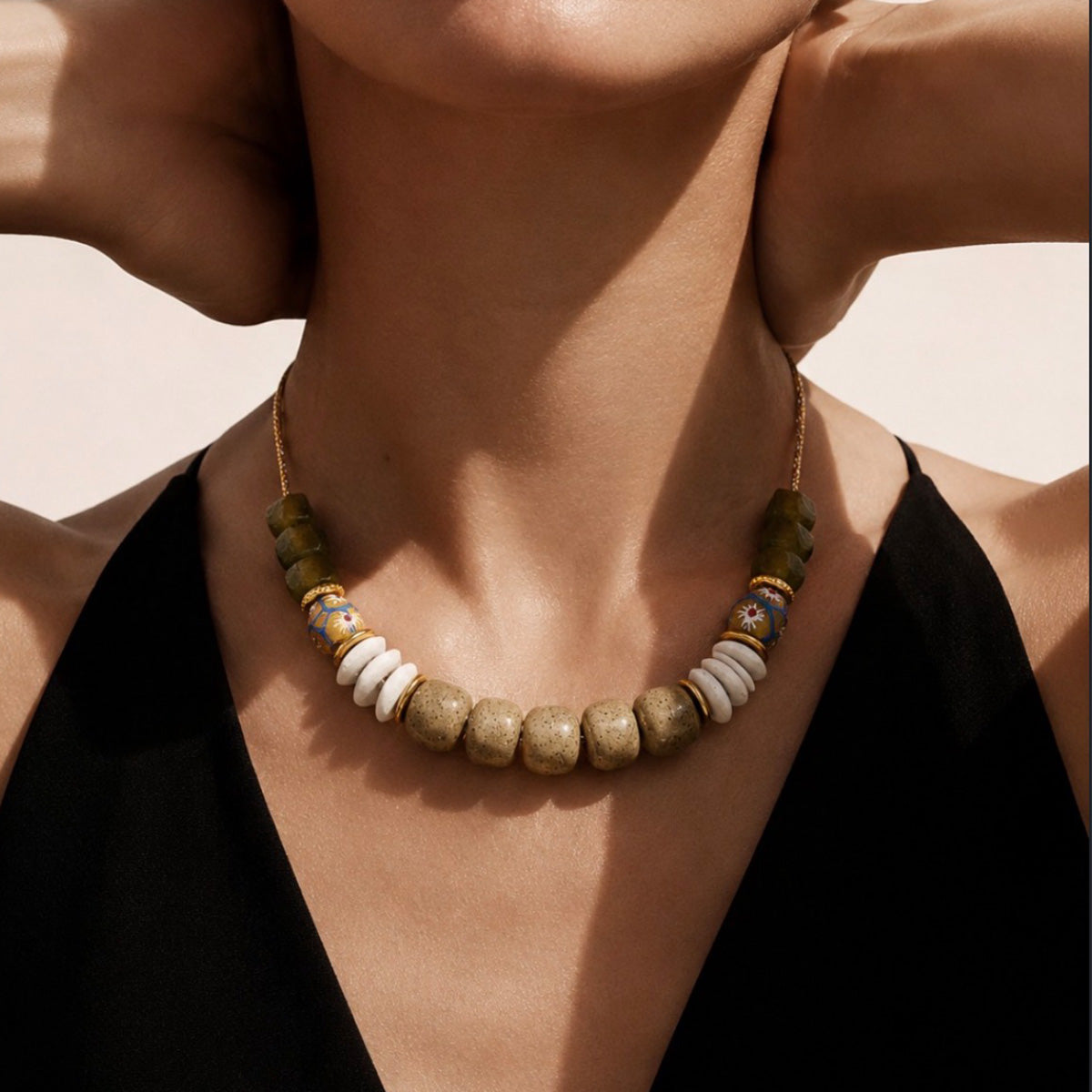 Down to Earth, statement ketting