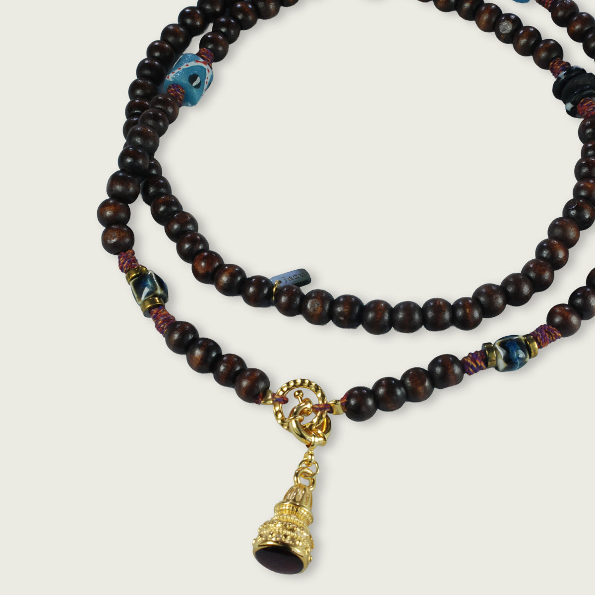 houten kralen ketting met speciale elementen