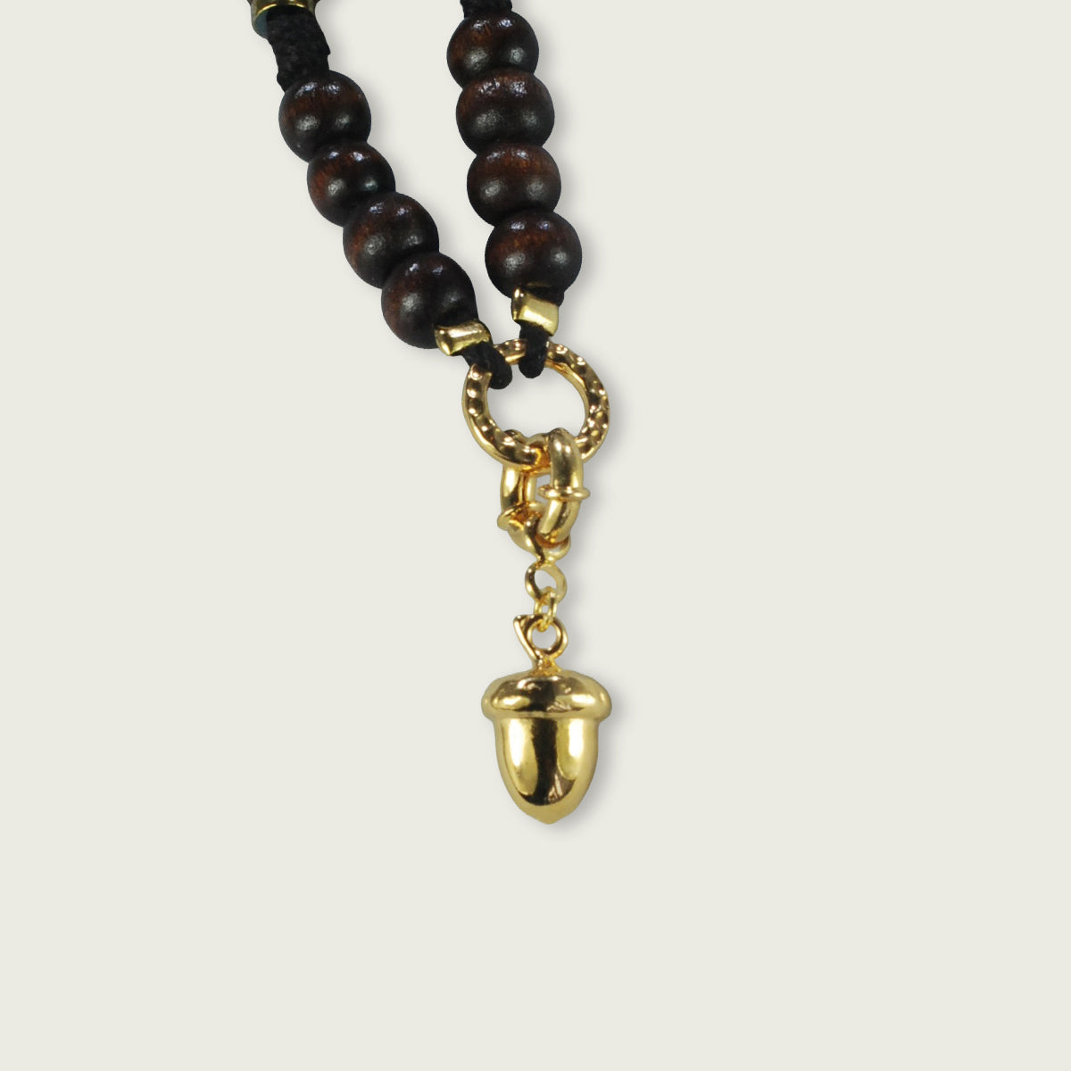 houten kralen ketting met speciale elementen