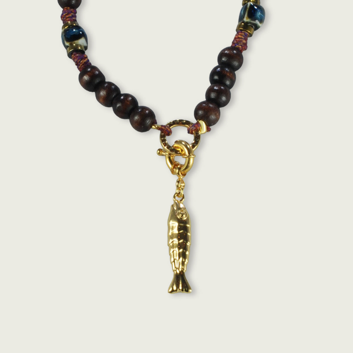 houten kralen ketting met speciale elementen