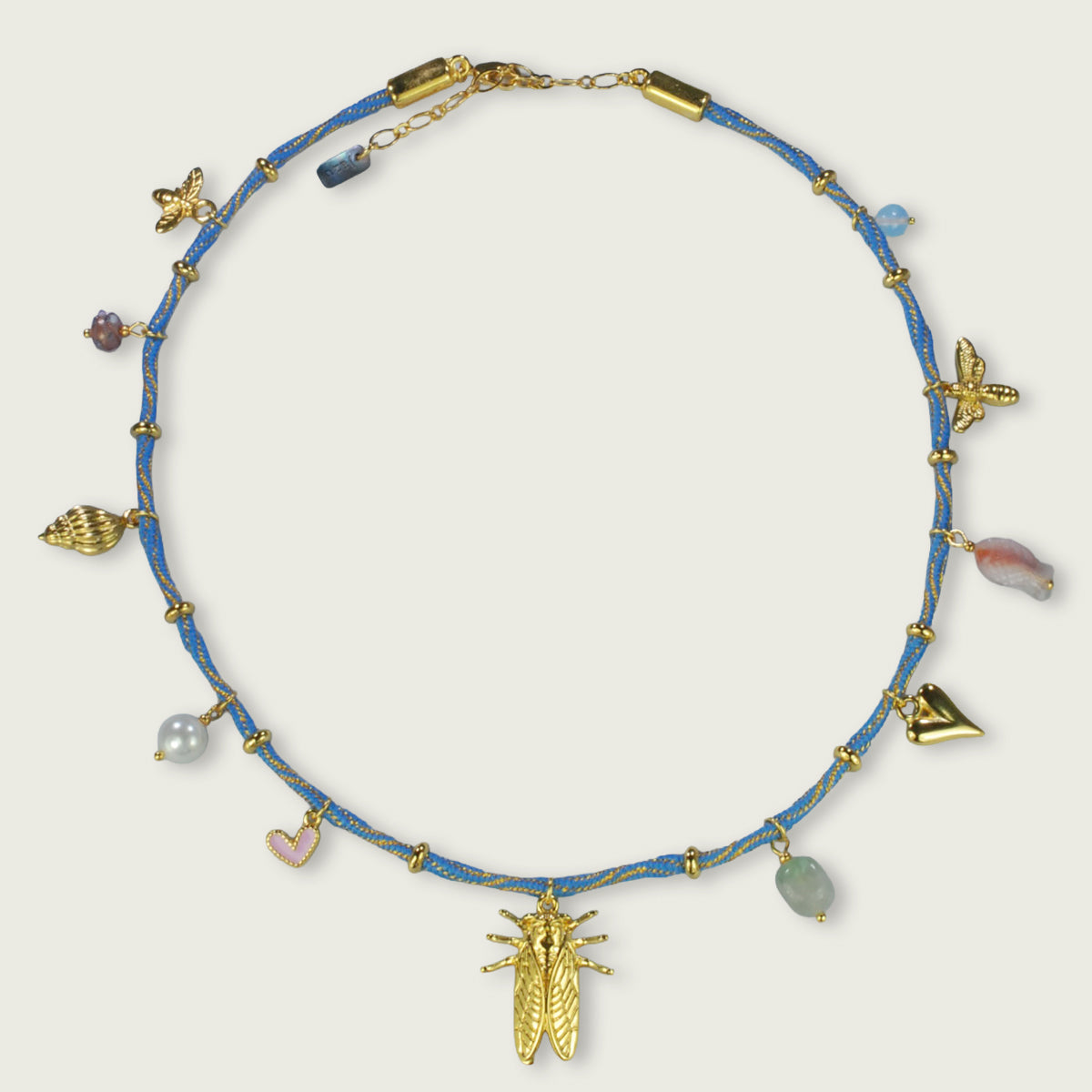 Charm ketting op dik koord