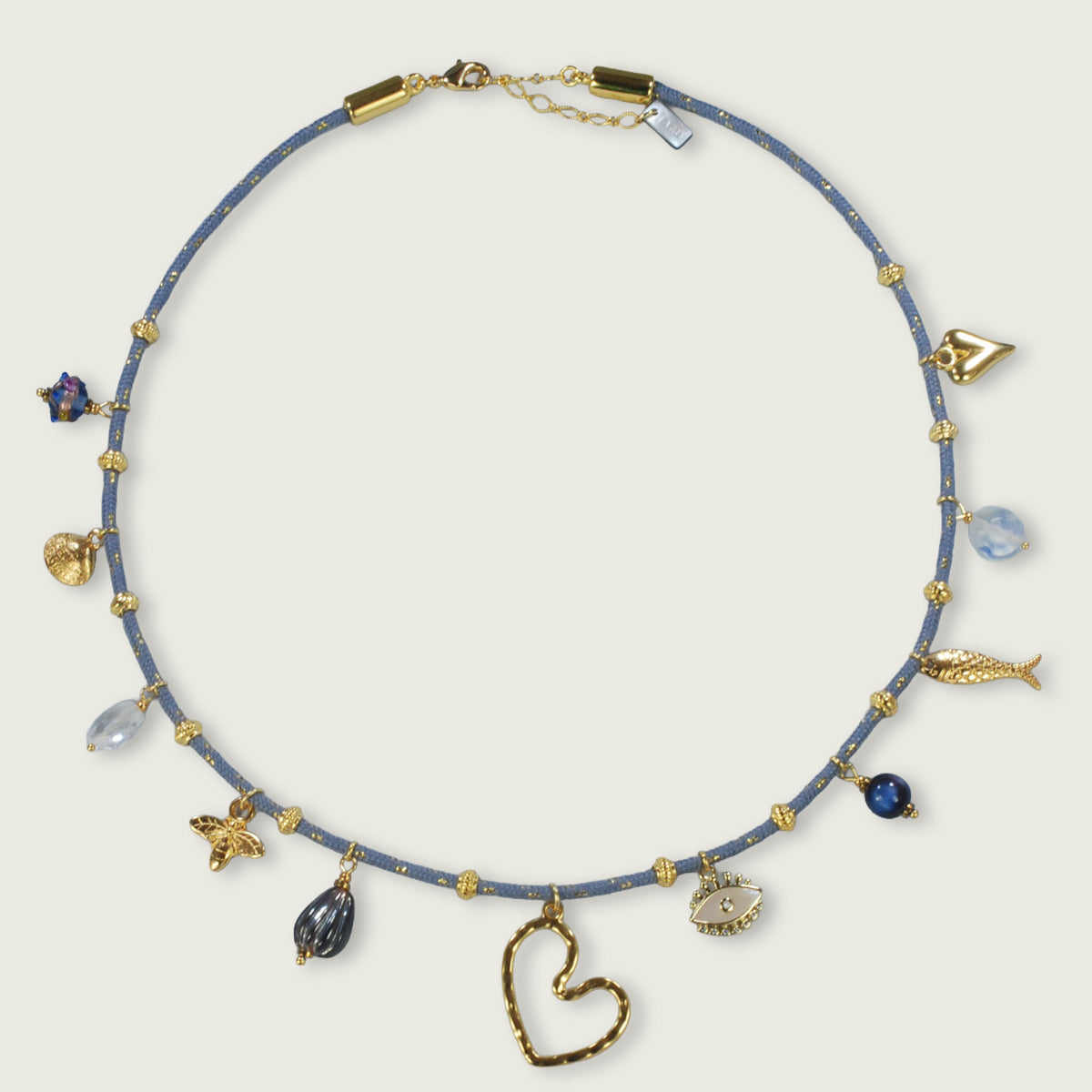 Charm ketting op dik koord