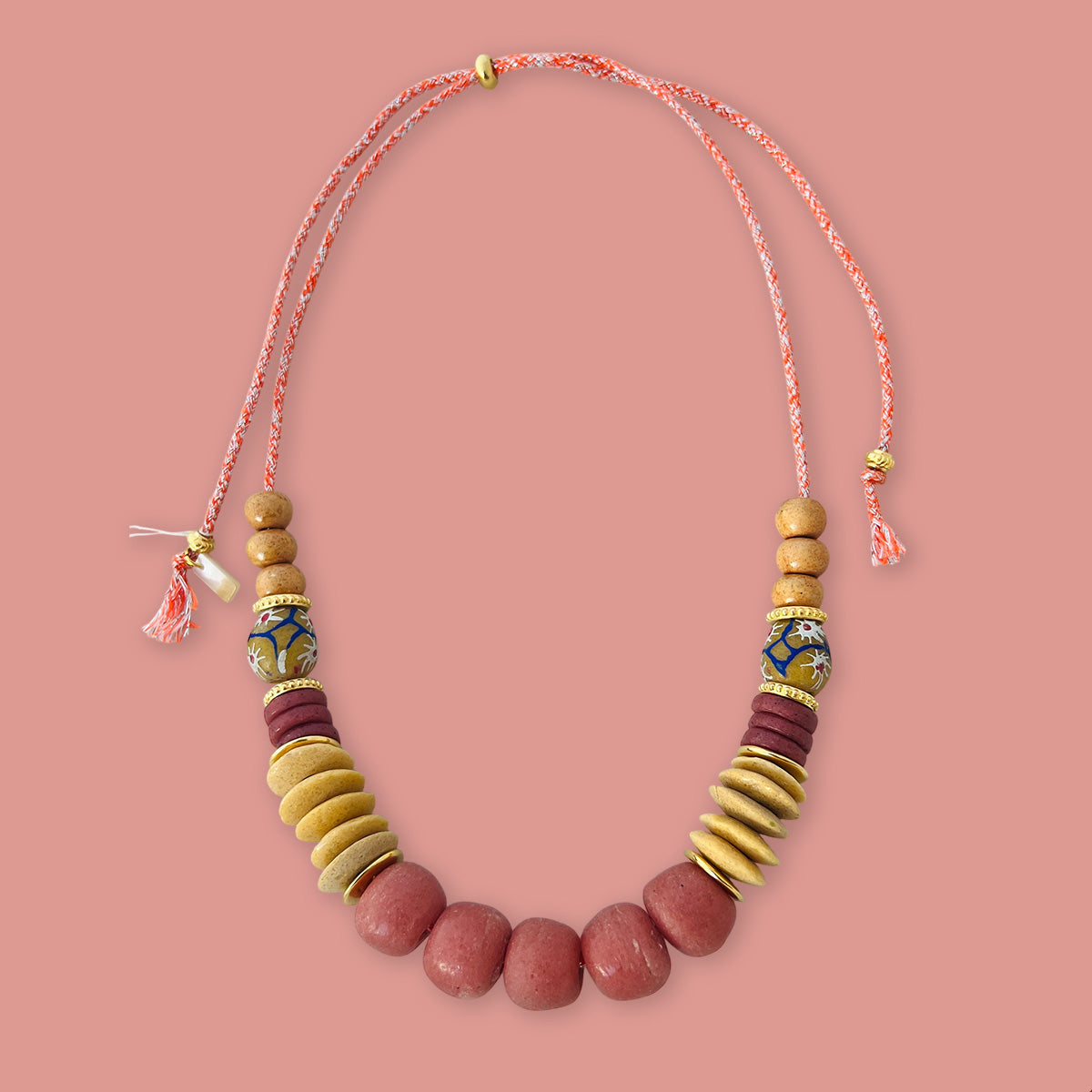 Down to Earth, statement ketting