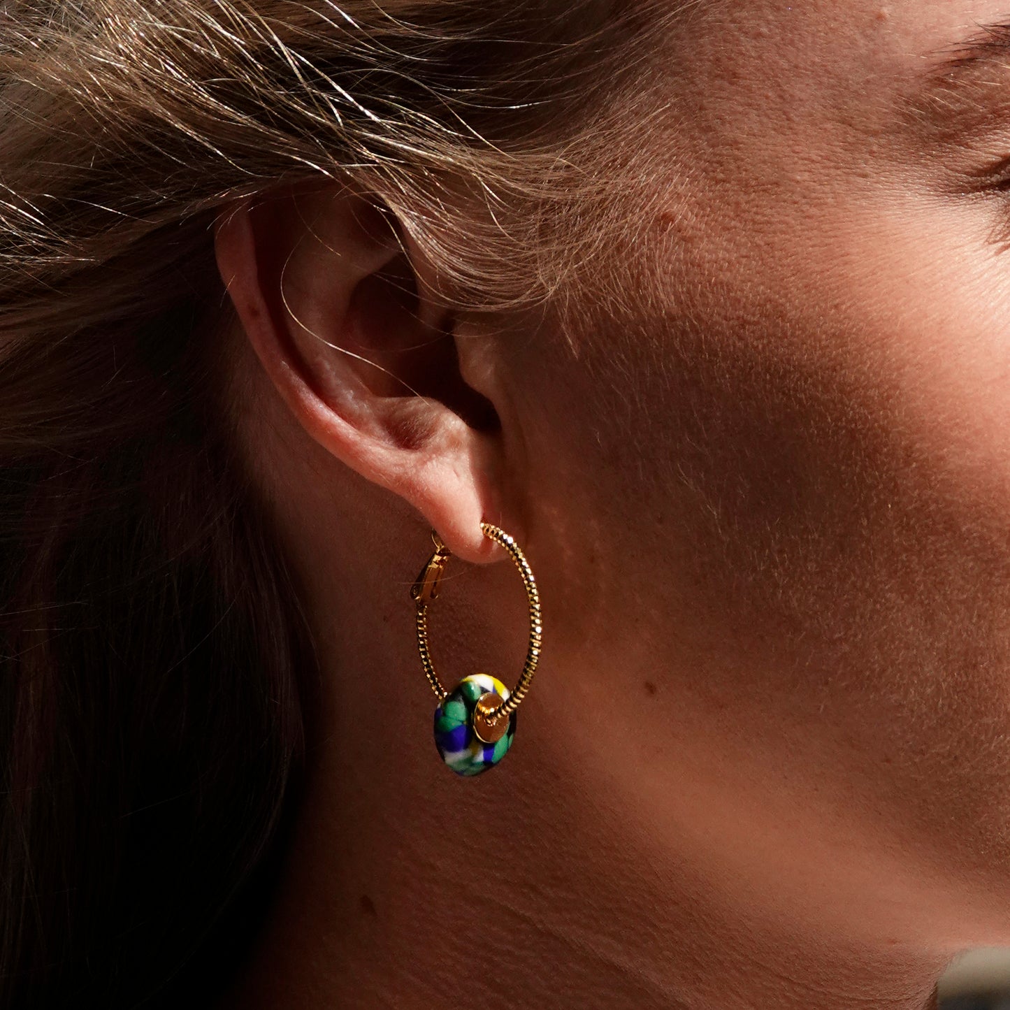 Oorbellen Nala, creolen met gerecycled glas