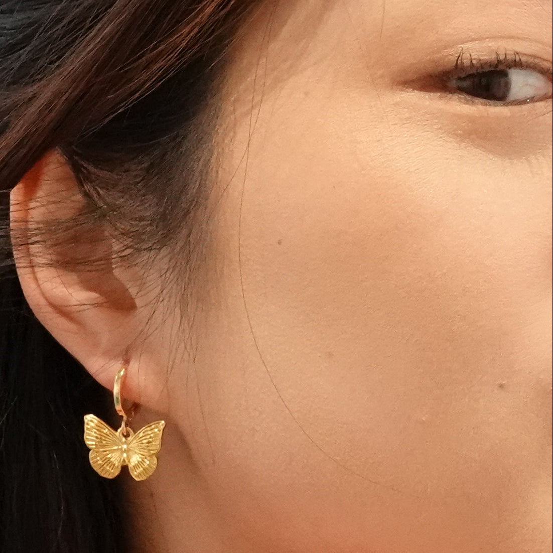 Ella Ohrringe, vergoldet mit Charm 25-30 mm