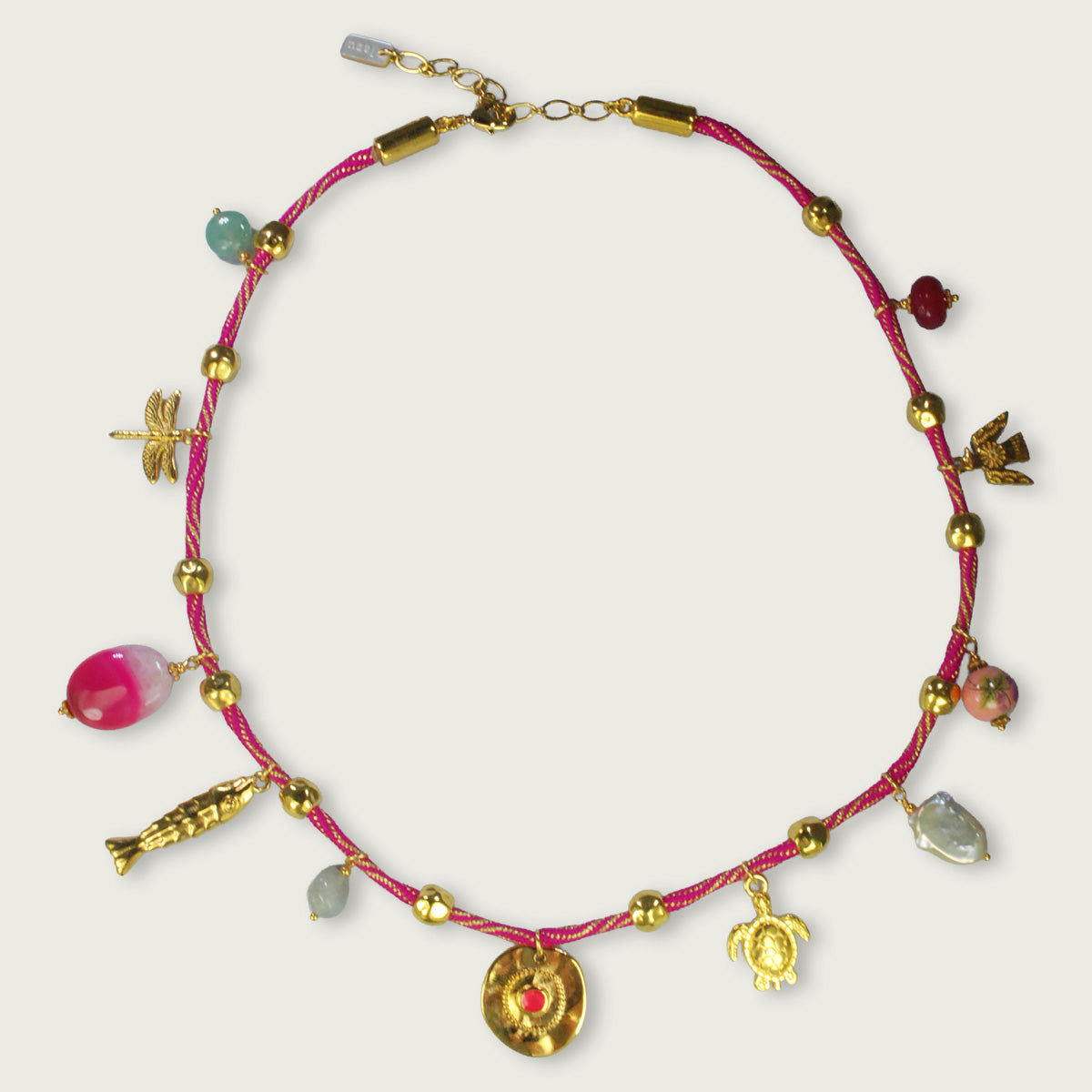 Charm ketting op dik koord