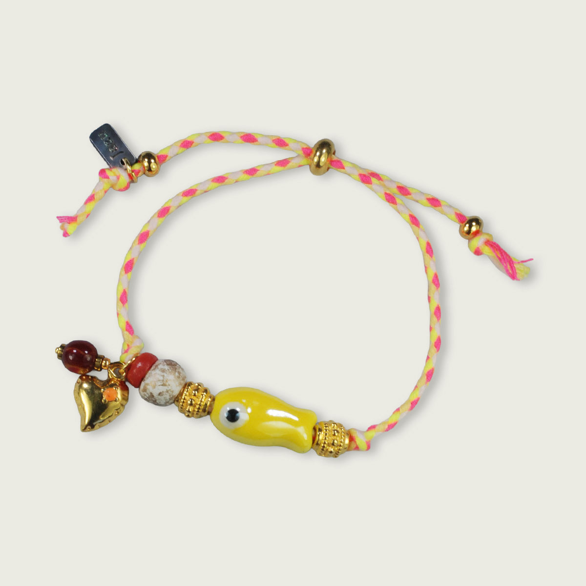 Unieke, handgemaakte armbandjes met keramiek visje