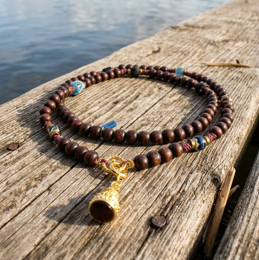 houten kralen ketting met speciale elementen