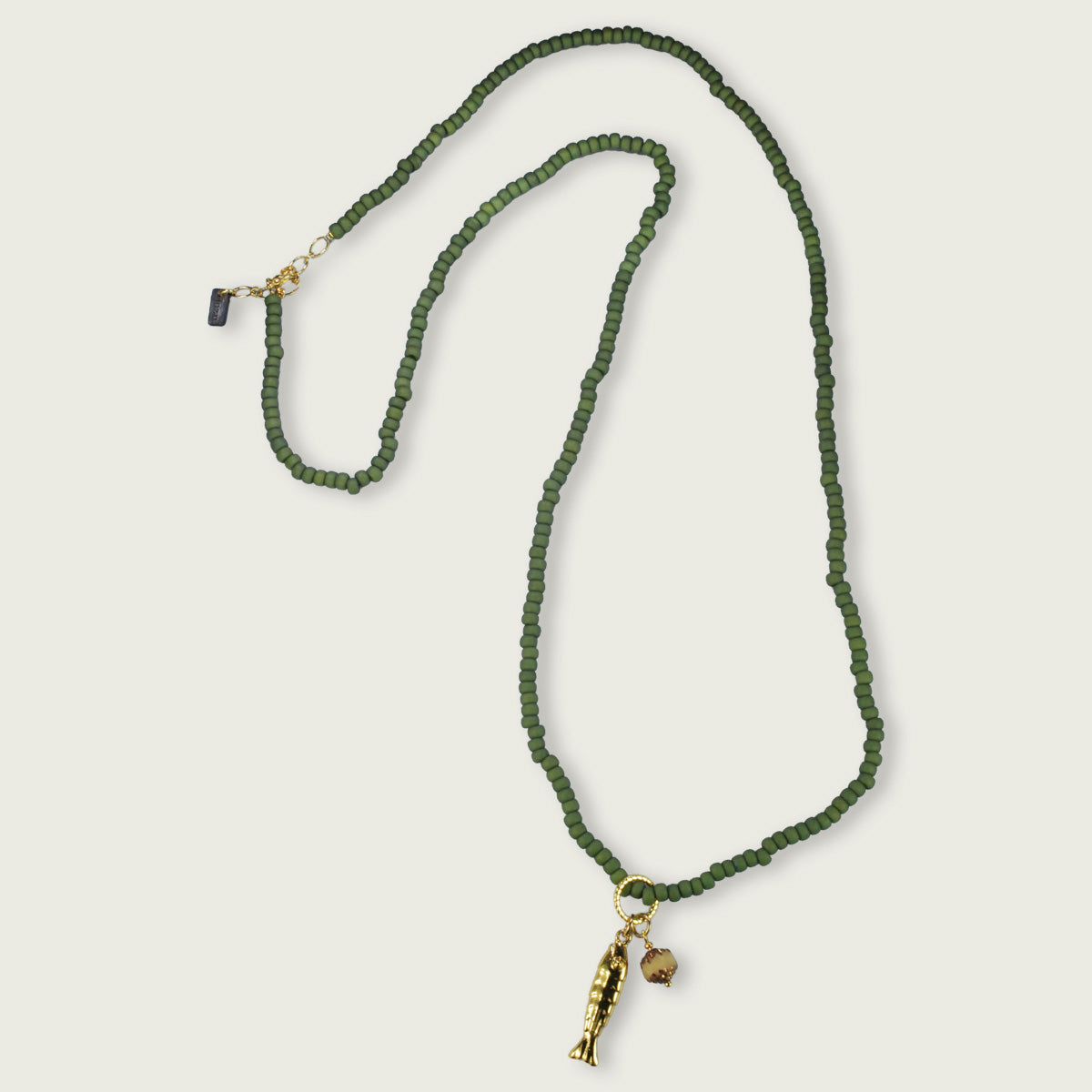 Lange ketting met 2 charms