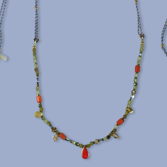 Nona ketting met semi-precious stones en kleine charms
