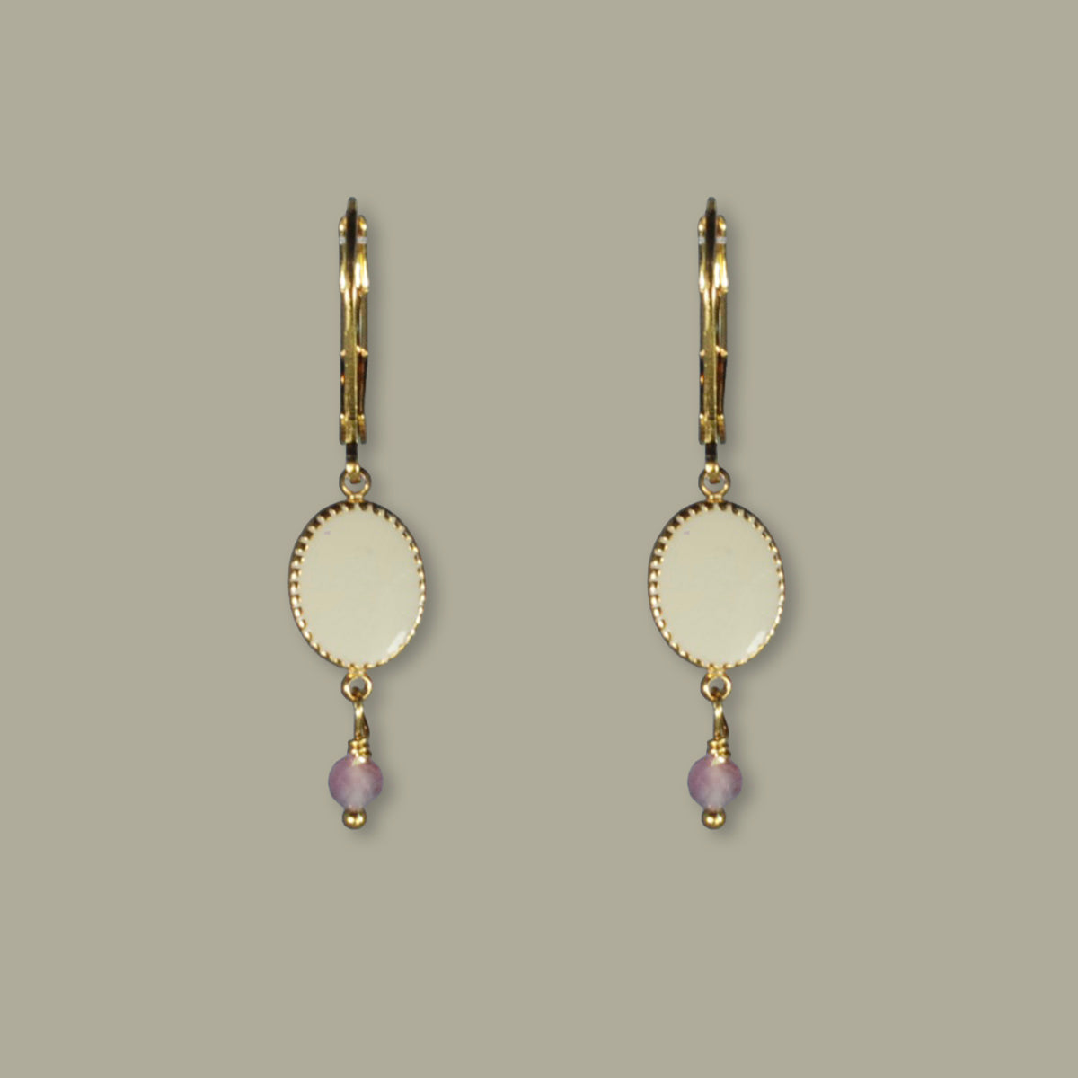 Nona Ohrringe mit verschiedenen Elementen, Halbedelstein grün