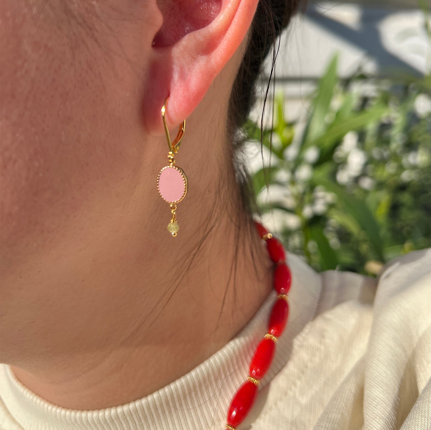 Nona Ohrringe mit verschiedenen Elementen, Halbedelstein grün