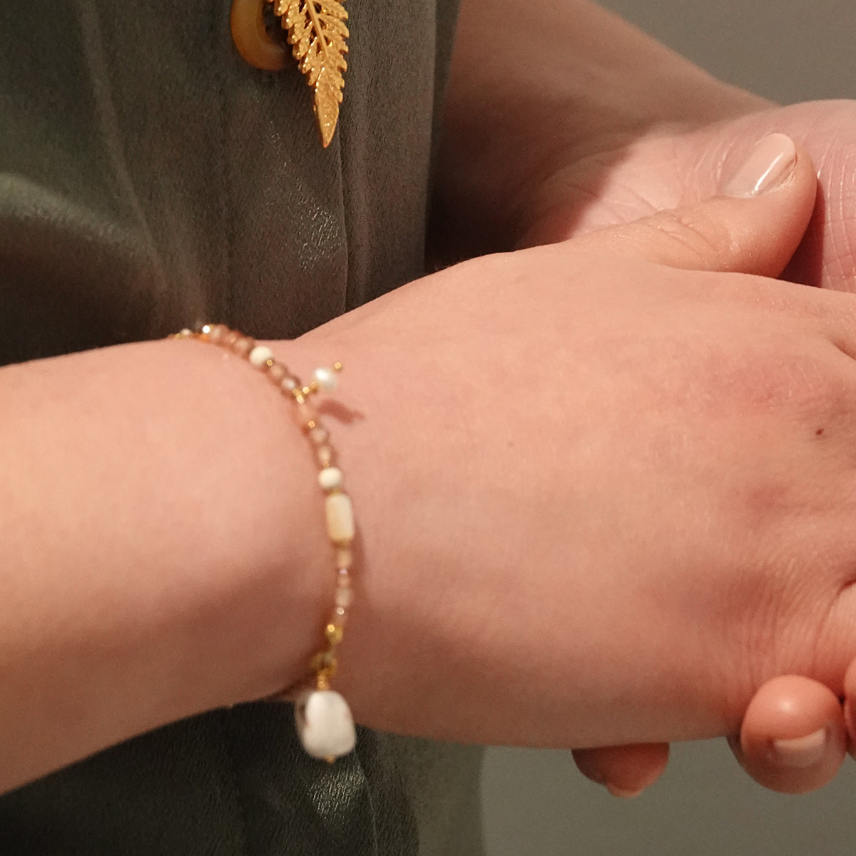 Nona, bracelet semi-precious stones fuchsia