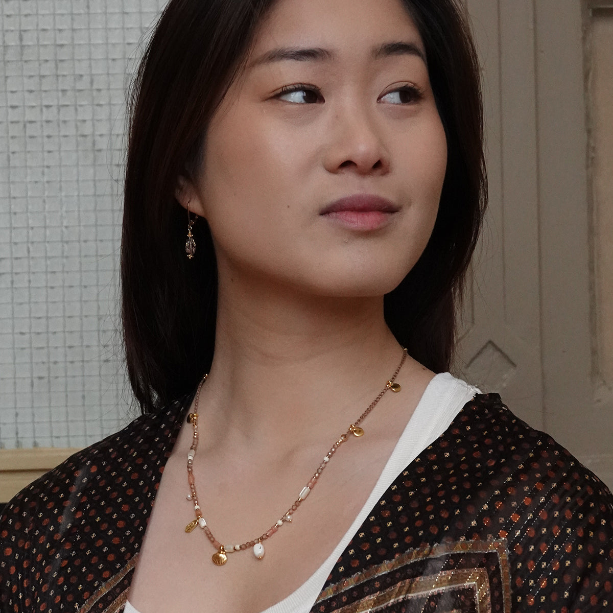 Nona necklace with semi-precious stones and small charms