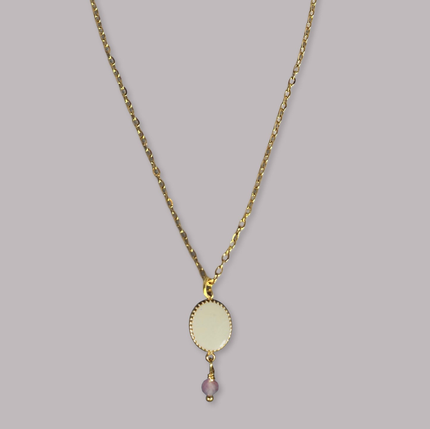 Nona ketting met emaille ovale hanger