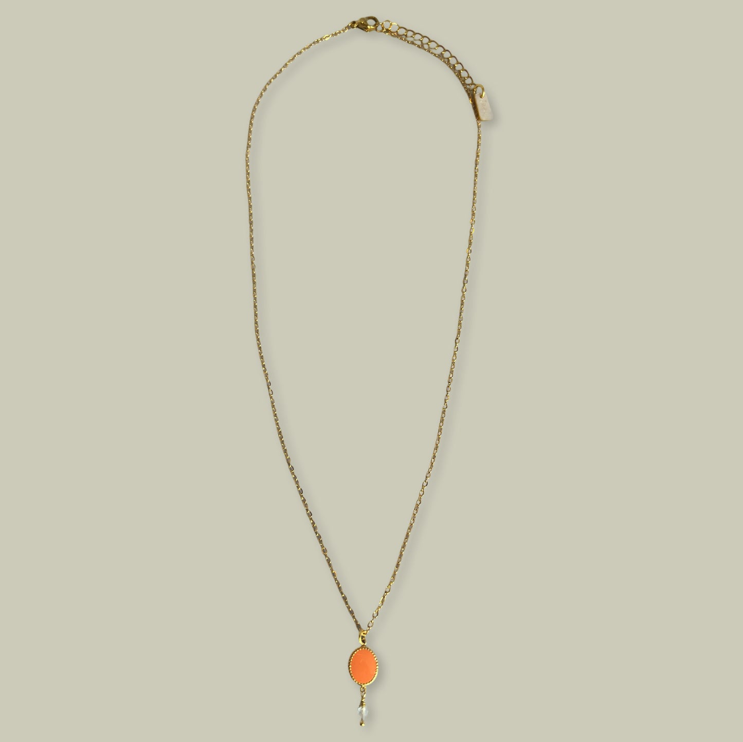 Nona ketting met emaille ovale hanger