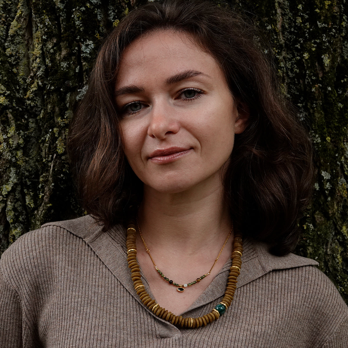 Nona ketting, met subtiele hanger en semi-precious steentjes