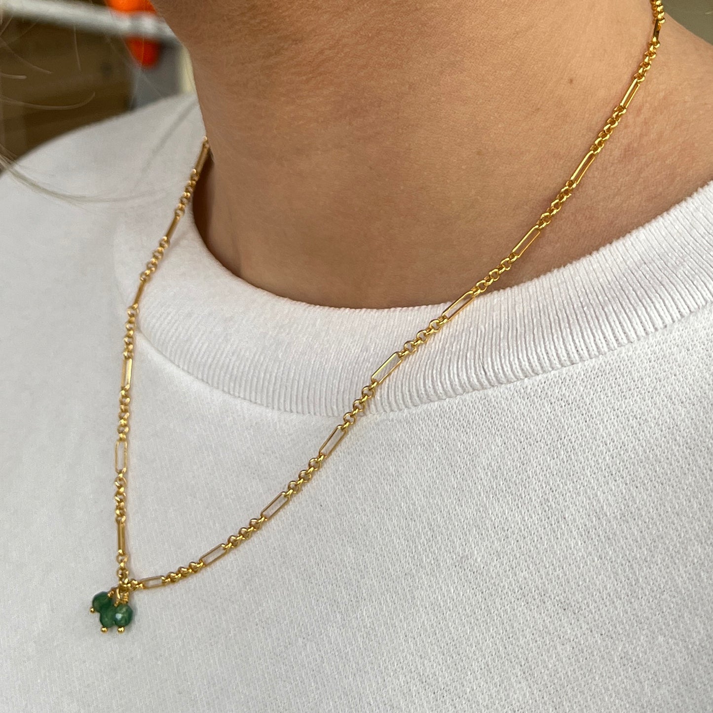 Nona Ohrringe mit Halbedelsteinen