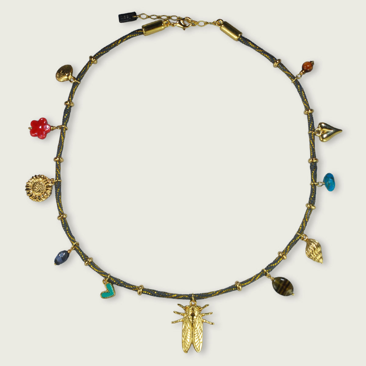Charm ketting op dik koord